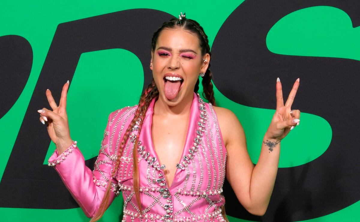 Danna Paola presume cuerpazo bajo el sol
