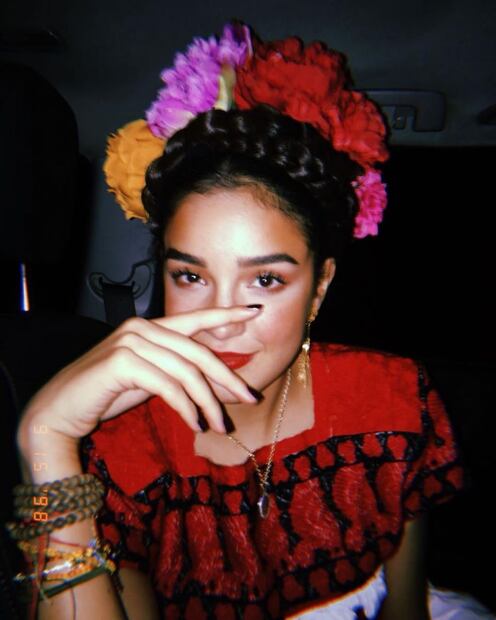 Biby Gaytán revela detalles sobre su vestido de novia para sus bodas de plata 