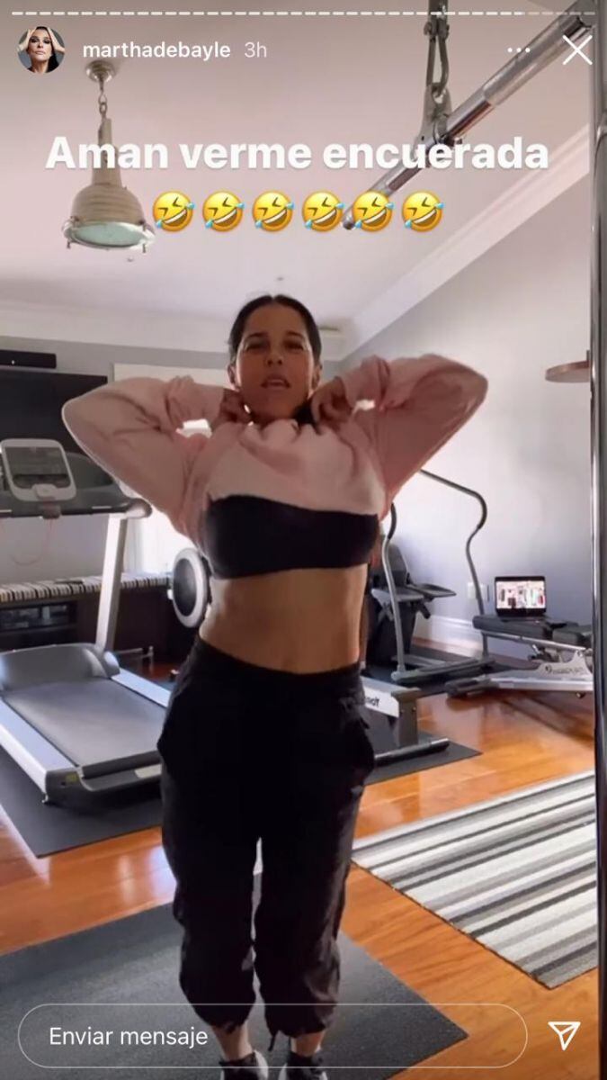 Martha Debayle presume su sexy Top 9 con millones de likes