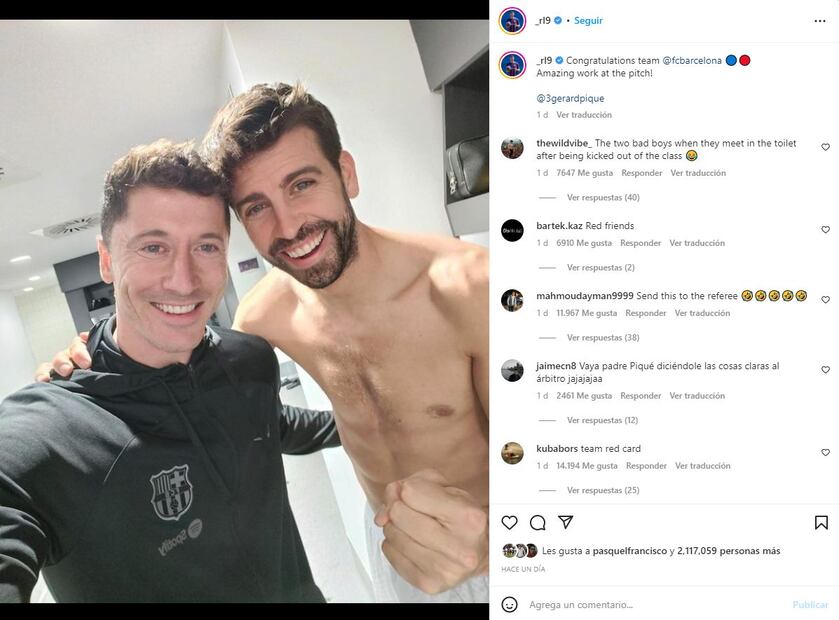 Gerard Piqué luce muy, muy delgado en una foto semi desnudo