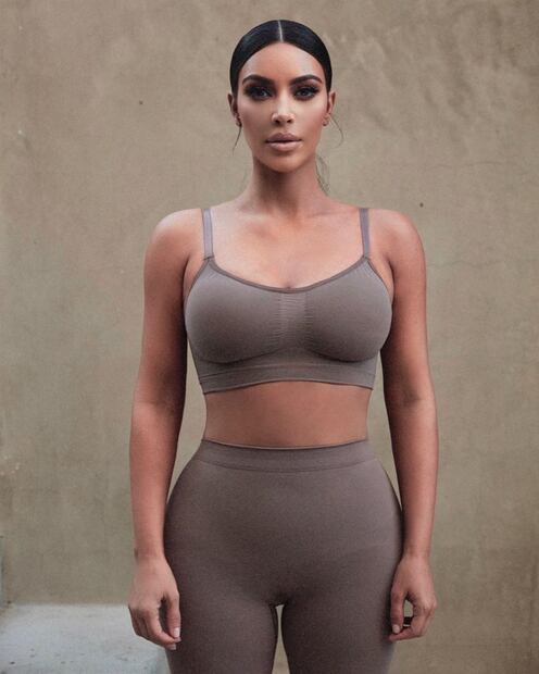 Kim Kardashian emprende acciones legales contra el doctor que le realizó el famoso “facial vampiro” 
