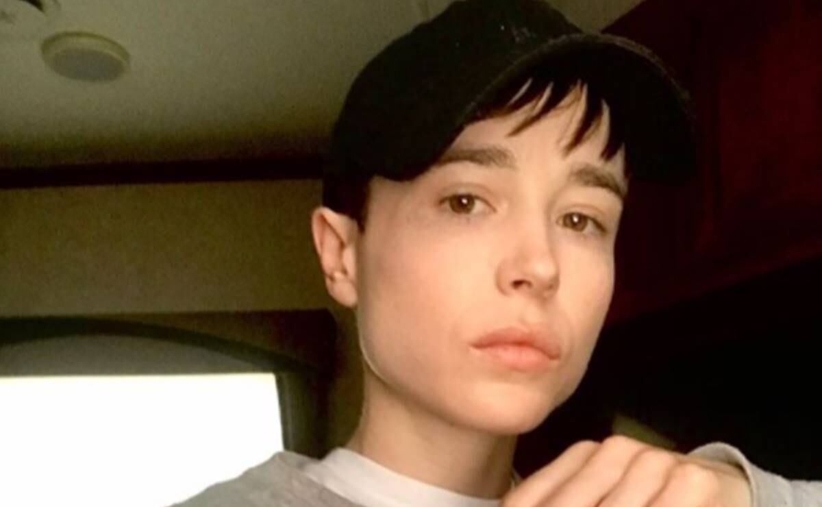 Elliot Page presume su abdomen en su primera foto en traje de baño sin top