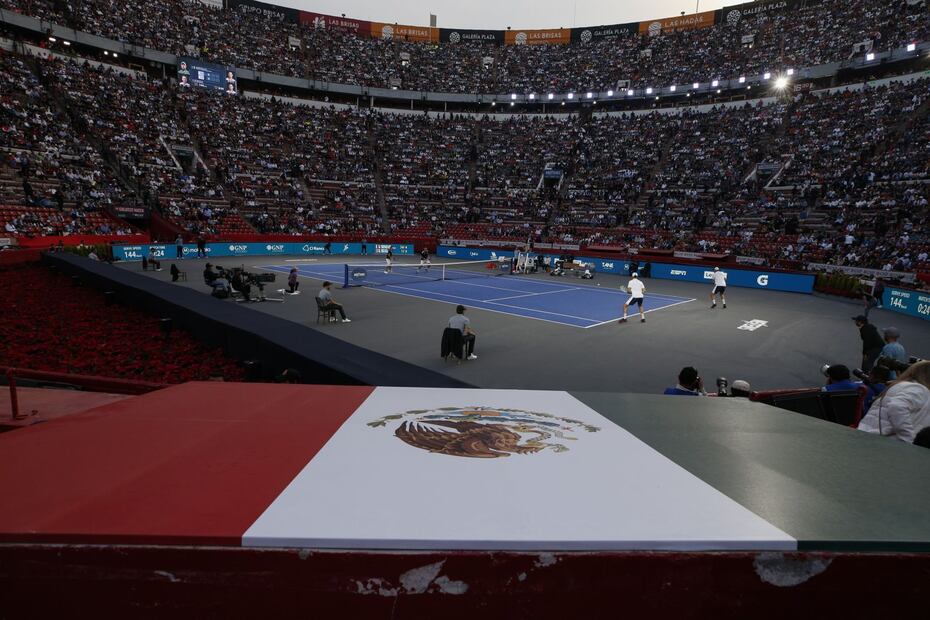 Roger Federer 'sale en hombros' de su visita a México