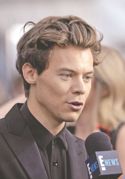 Harry Styles se alía con la OMS y la ONU para lanzar playera benéfica contra el coronavirus