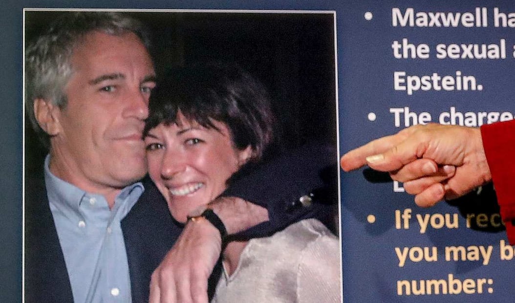 Ghislaine Maxwell: fiscalía pide a jurado declarar a cómplice de Jeffrey Epstein culpable