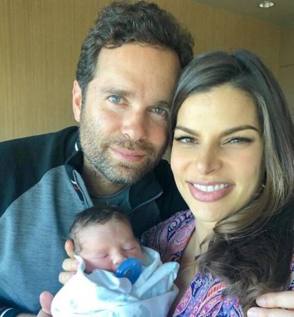 Foto: Bárbara Coppel comparte imágenes de Kilian, su hijo recién nacido