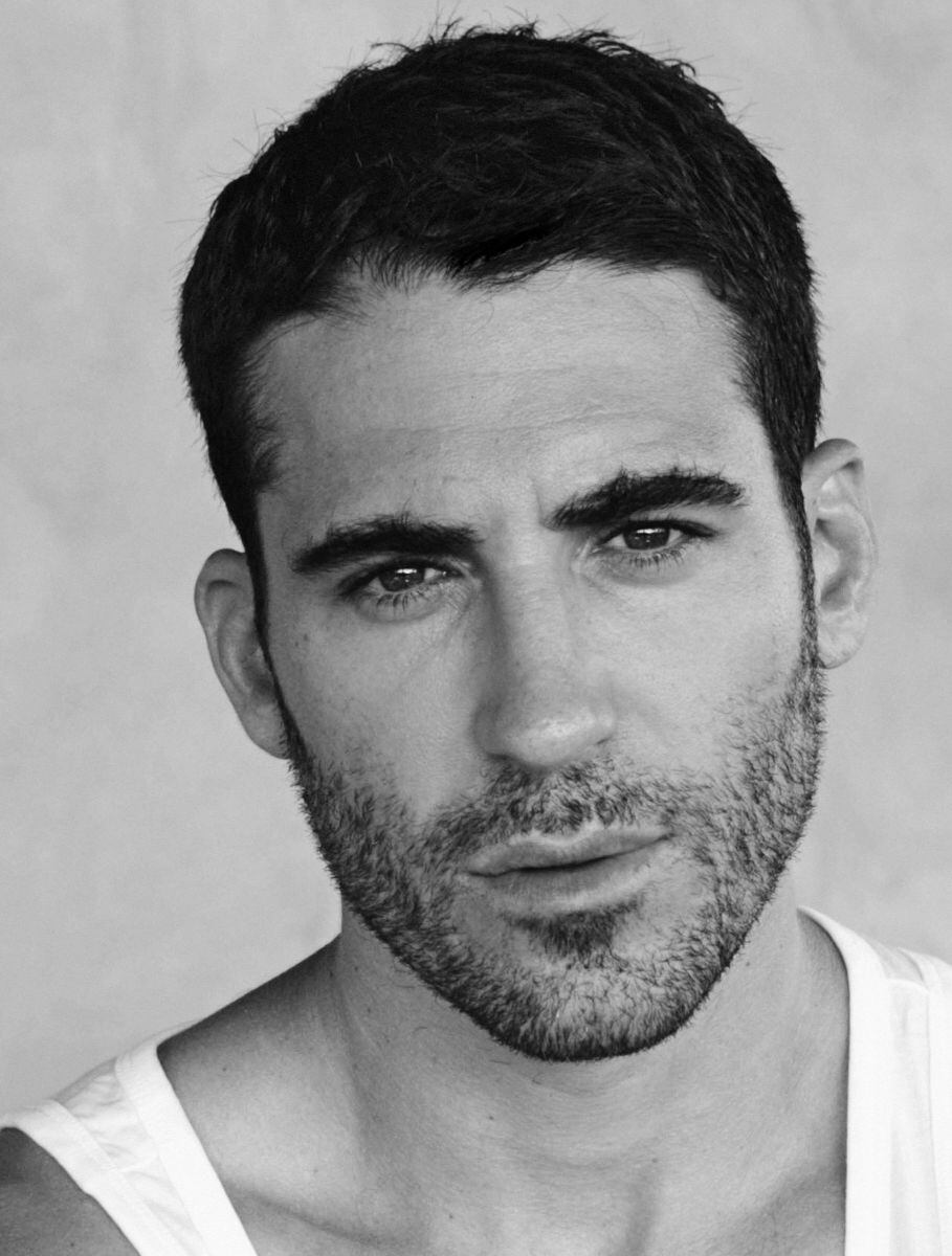 Miguel Ángel Silvestre… al desnudo