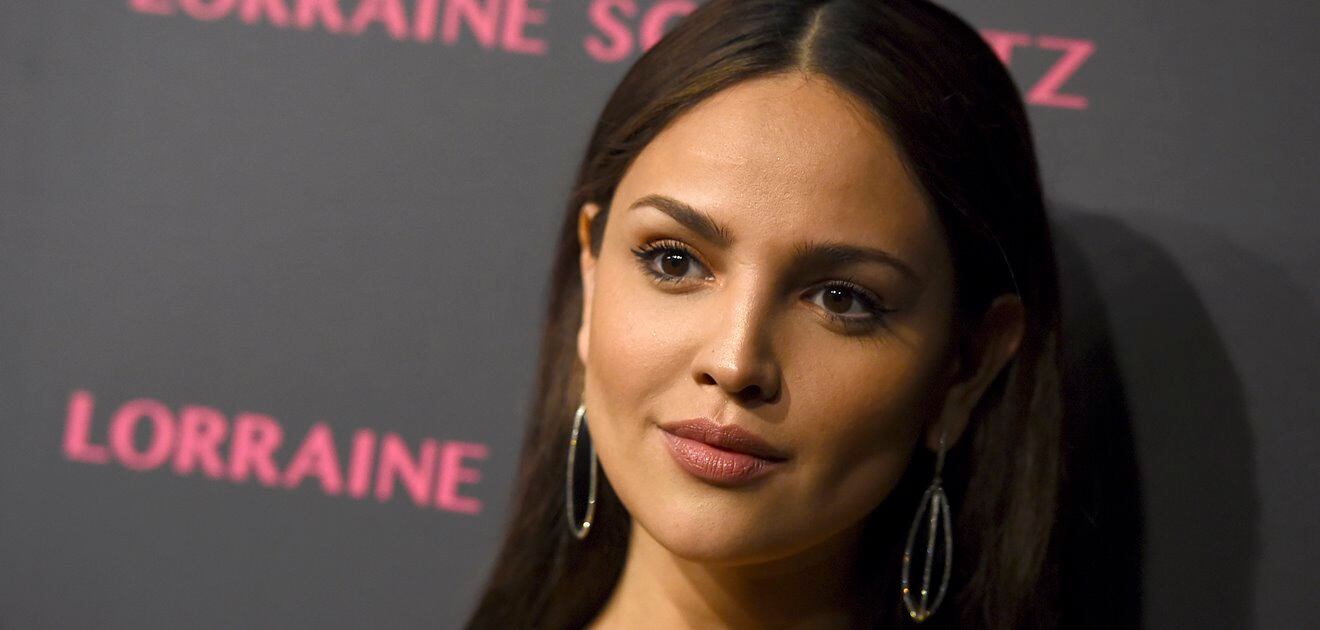 Eiza González sufrió fractura de clavícula; muestra radiografías