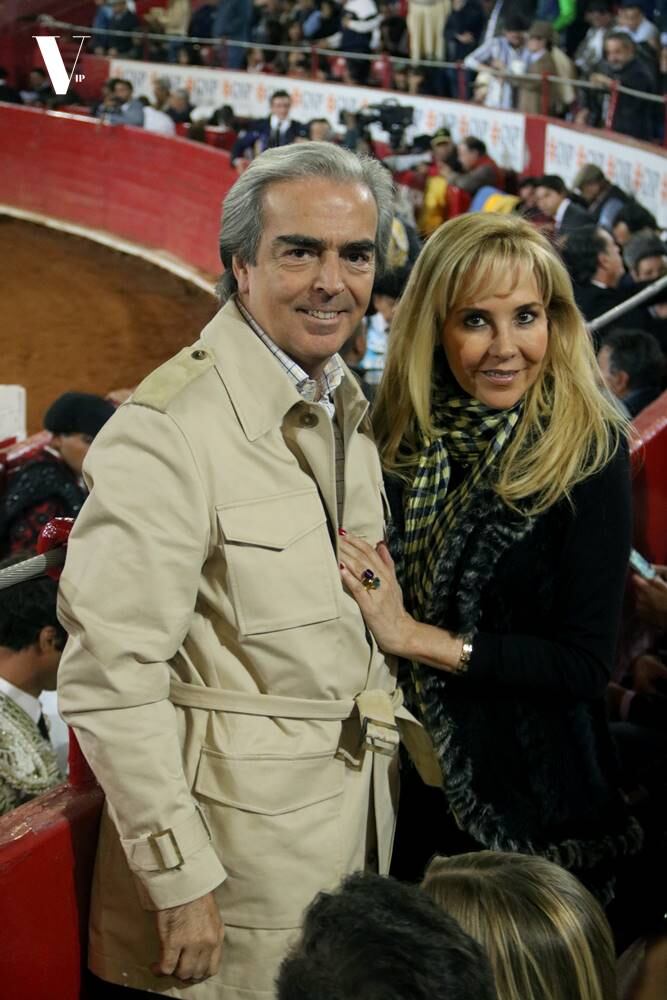 Lorenzo Lazo y Cristina Rivero Torres en el primera corrida de la Monumental Plaza de Toros México
