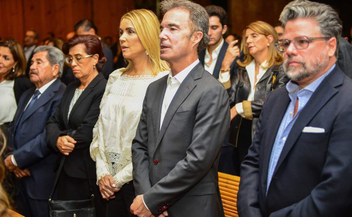 Familiares y amigos dan el último adiós a Olegario Vázquez Raña / Foto: Arturo Quintero