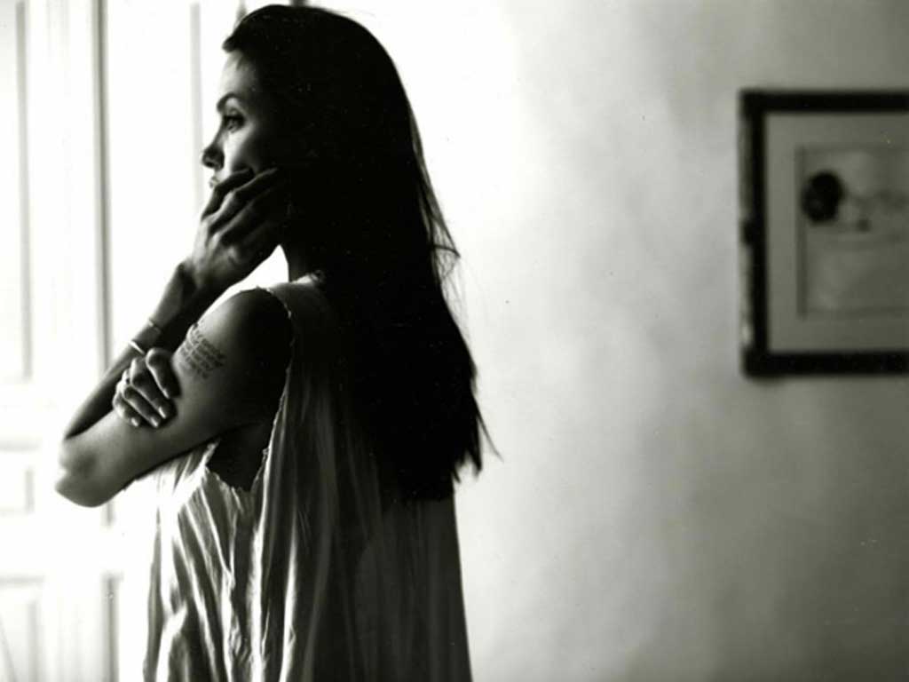 Las fotos más íntimas de Angelina Jolie tomadas por Brad Pitt