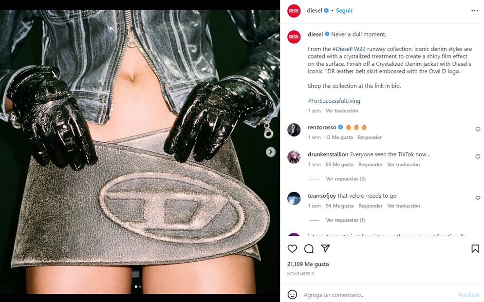 Danna Paola posa seductora con la mini falda de Diesel que parece solo un cinturón 