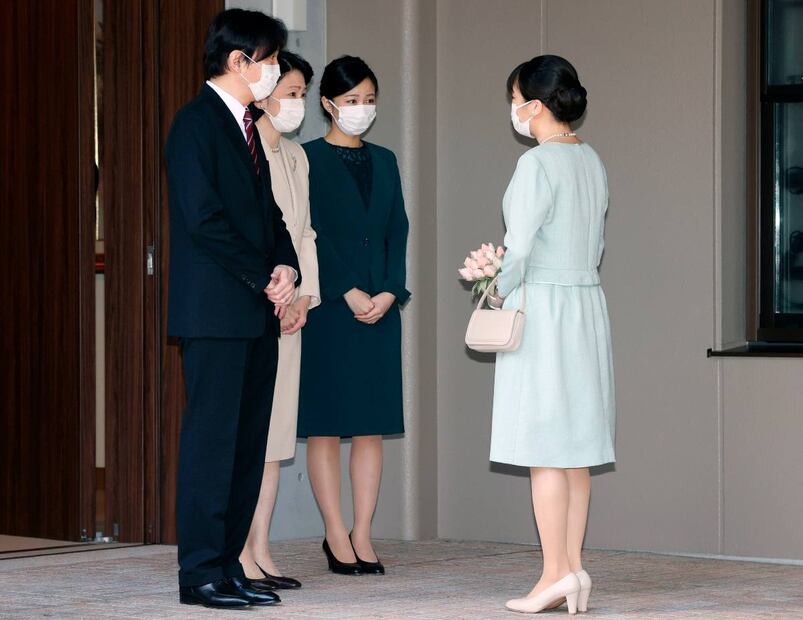 Mako de Japón se casa con Kei Komuro tras años de polémica