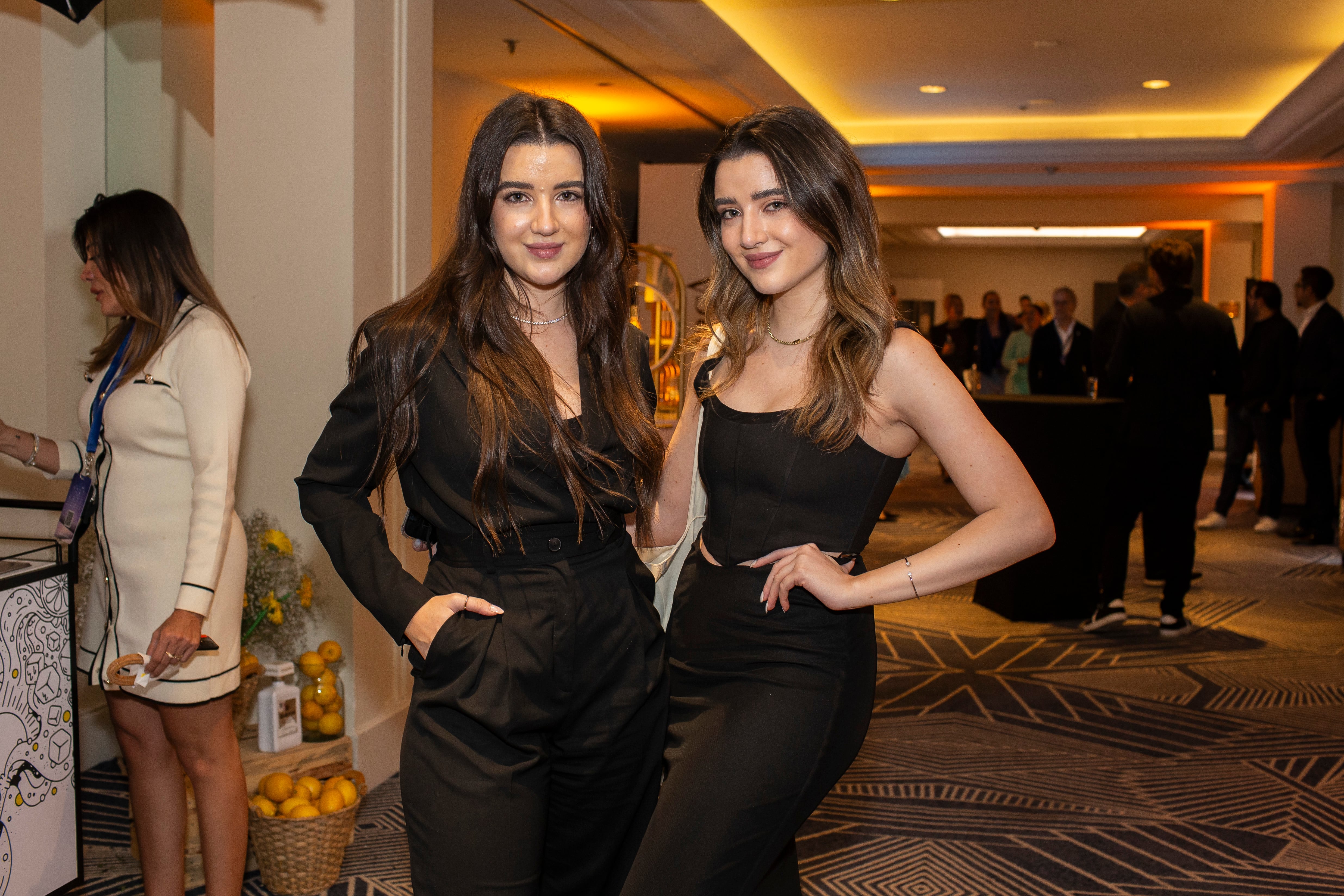 Constanza y Paulina Magallanes. (Foto: Esteban Torreblanca)