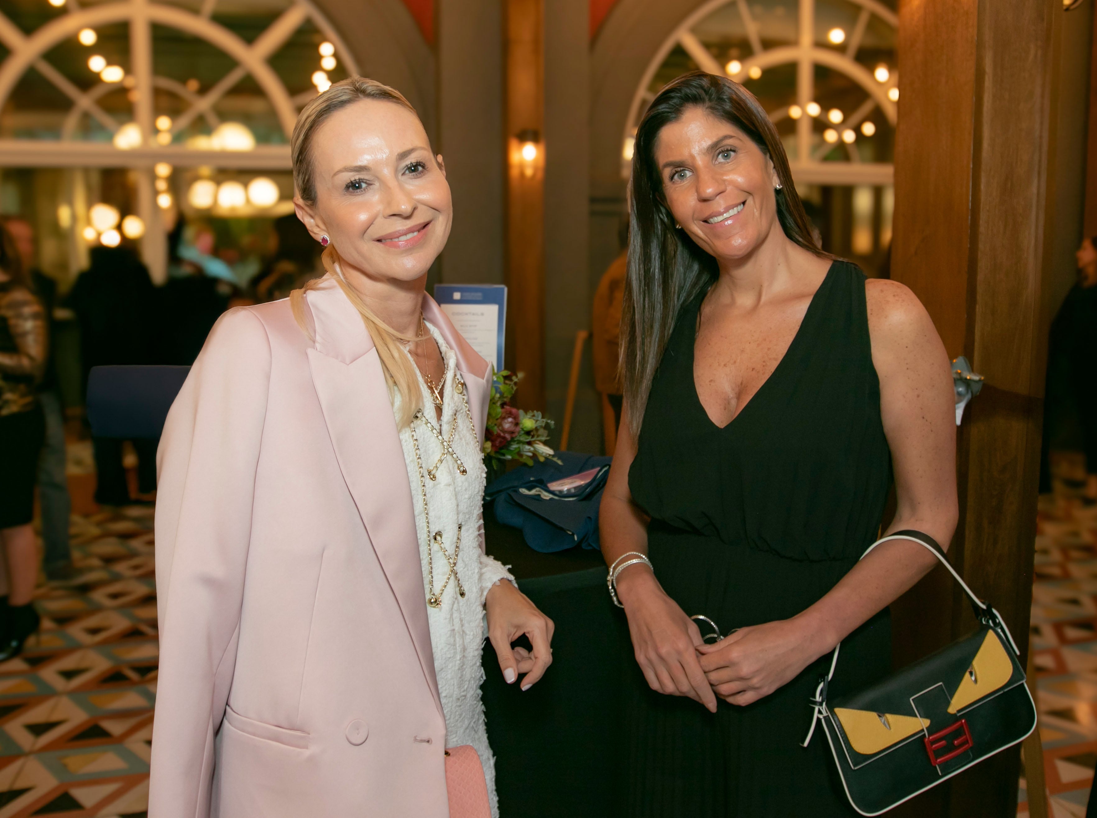 Cecilia Marroquín y Brenda Serrallonga. (Foto: Arturo Quintero)