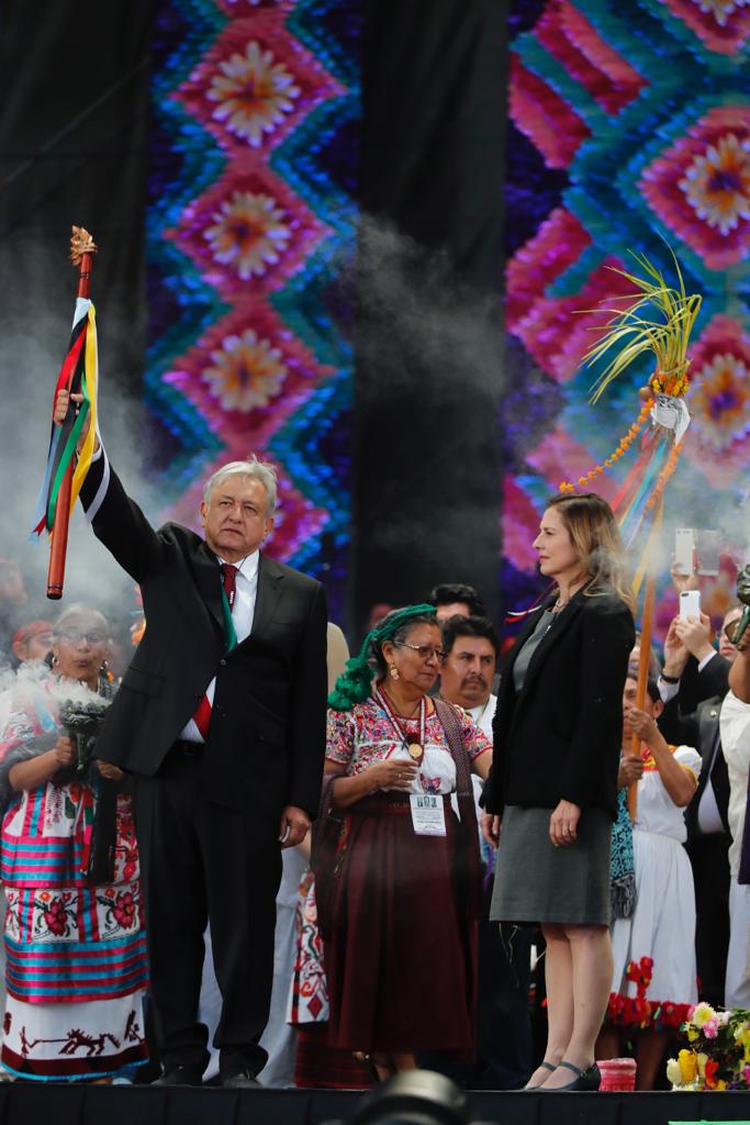 Así fue la tradicional ceremonia de entrega del Bastón de Mando a Andrés Manuel López Obrador