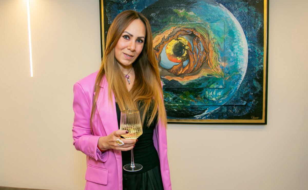 Fundación Cima presenta ARTEria, exposición que honra la batalla contra el cáncer de mama / Foto: Arturo Quintero