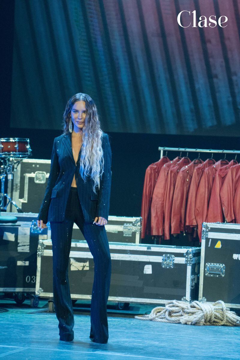Belinda evade preguntas sobre Lupillo Rivera y revela que, por primera vez, besará a una mujer en una obra de teatro