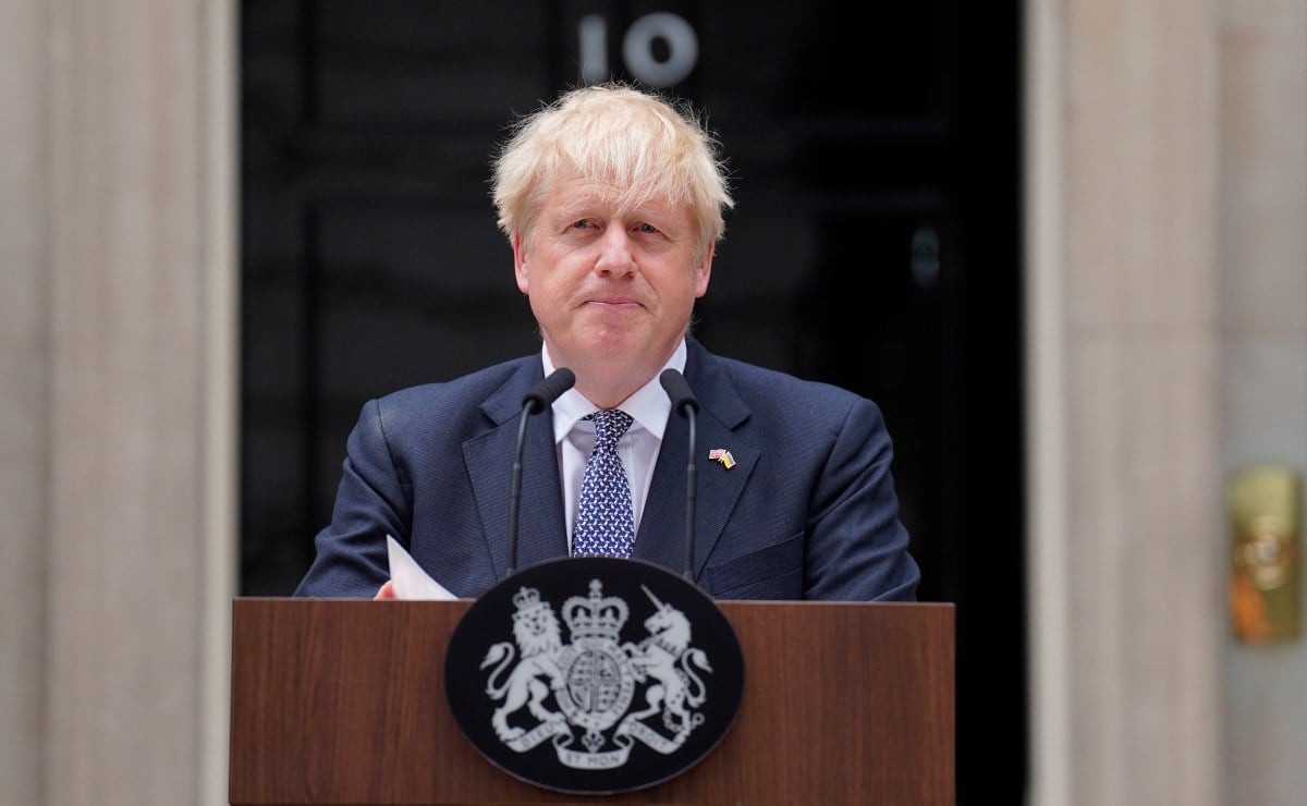 Boris Johnson dimite como primer ministro británico