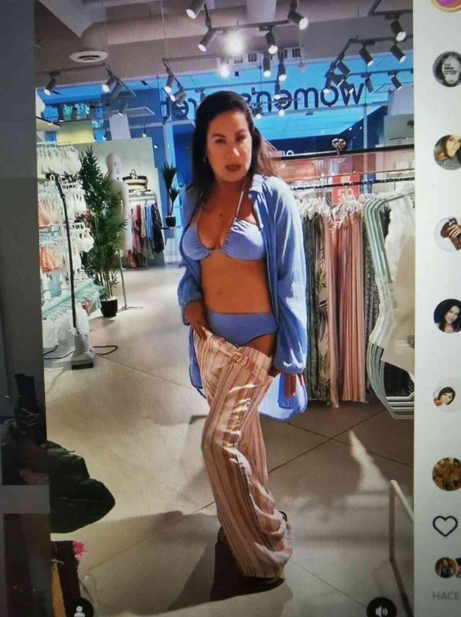 Gloria Calzada modela bikini y luce ESPECTACULAR a sus 60 años