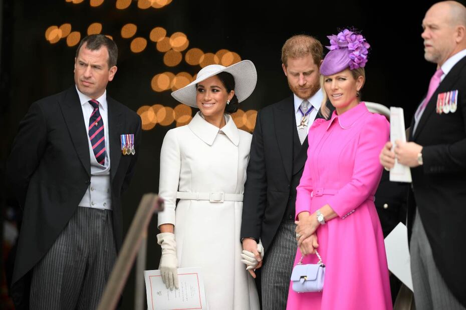 Meghan Markle vestida con un elegante abrigo de Dior para la misa de Isabel II