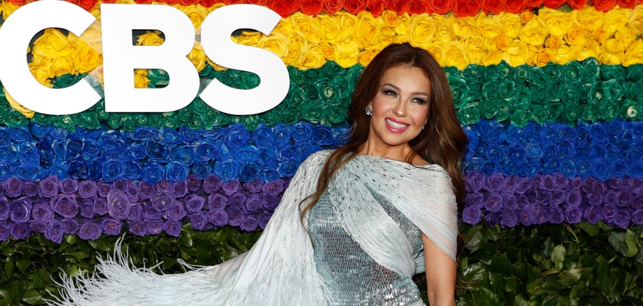 Thalía compone con sus hijos Sabrina Sakaë y Matthew Alejandro 