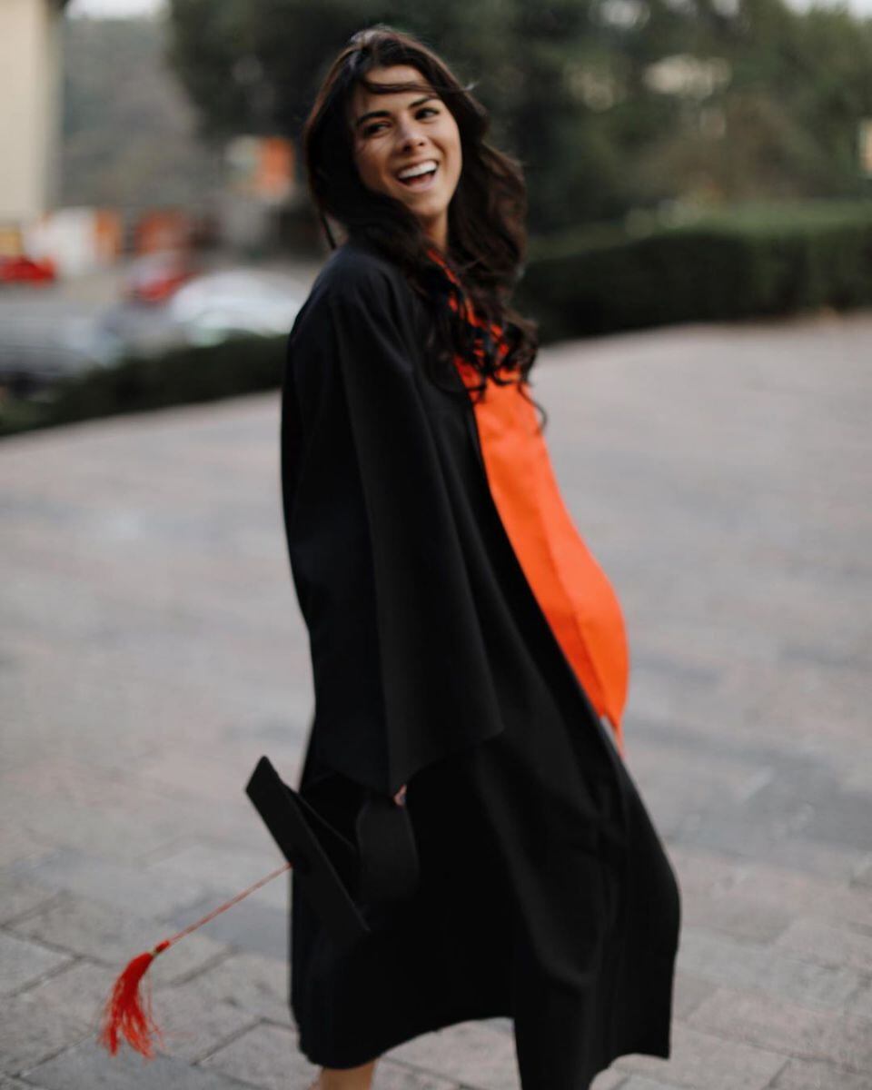 La felicitación de Enrique Peña Nieto a Paulina Peña por su graduación