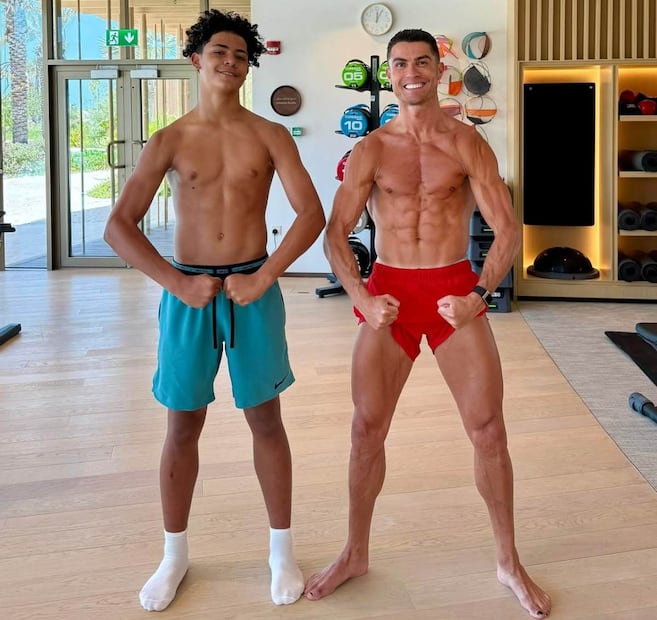 Cristiano Ronaldo presumió una nueva foto junto a su hijo, Cristiano Jr. / Foto: Instagram @cristiano