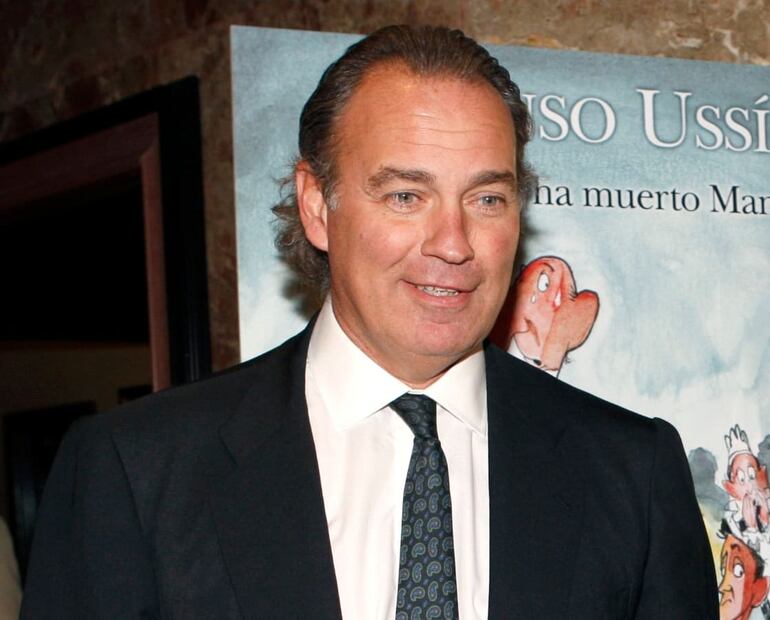 Bertín Osborne en la presentación del libro "¡Milagro, se ha muerto Mamá!" en 2007 / EFE