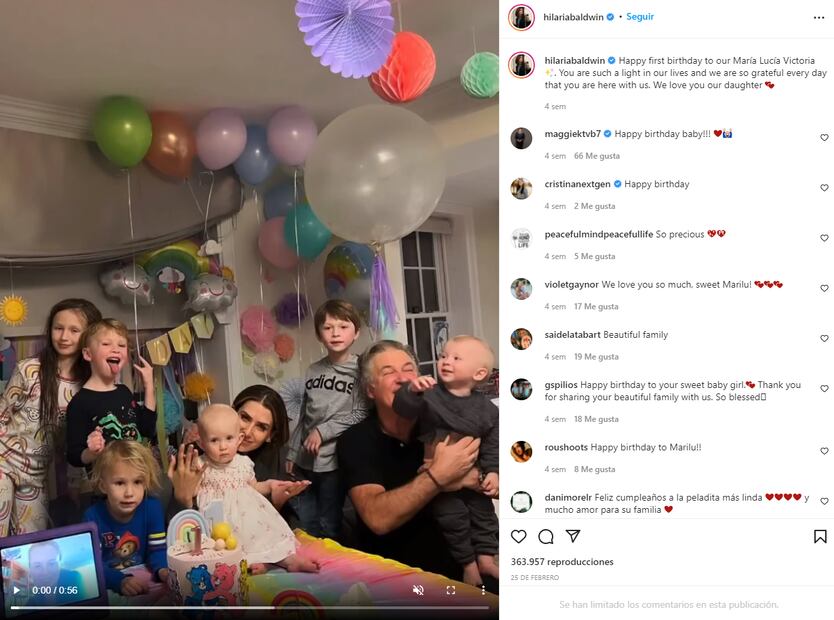 Alec Baldwin y su esposa Hilaria están en espera de su hijo 7