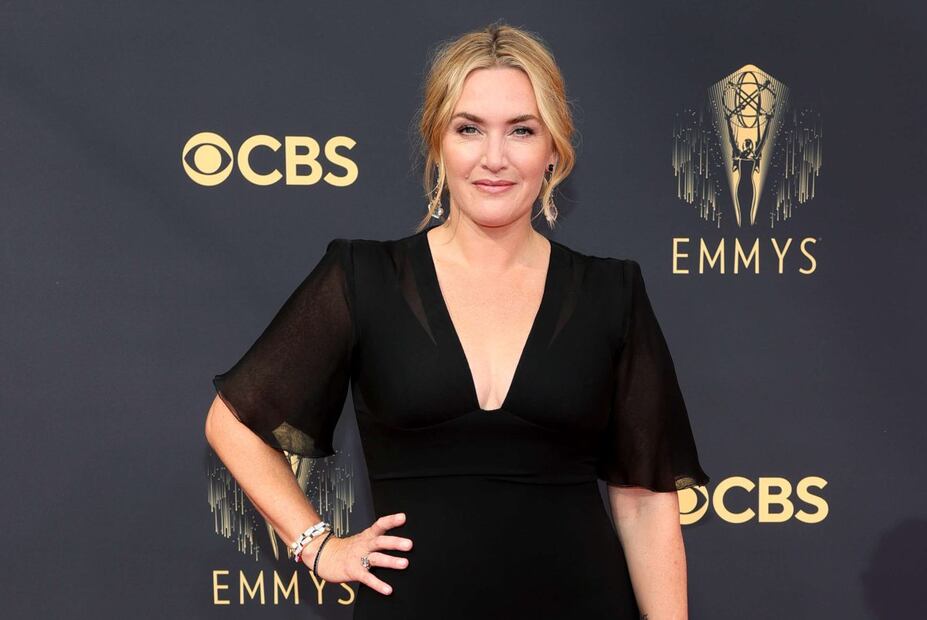 La moda y el glamour en la alfombra roja de los Emmy 2021