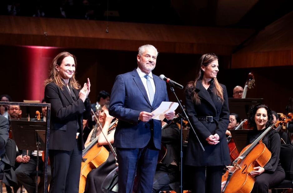 Mariana Baños, Asencio Almada y Sandra Sosa en concierto con causa Carmina Burana / Foto: Edgar Silva Fuentes