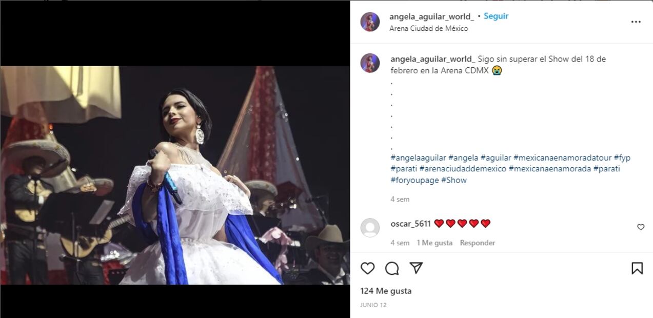Ángela Aguilar y su espectacular vestido que tiene 60 metros de tela