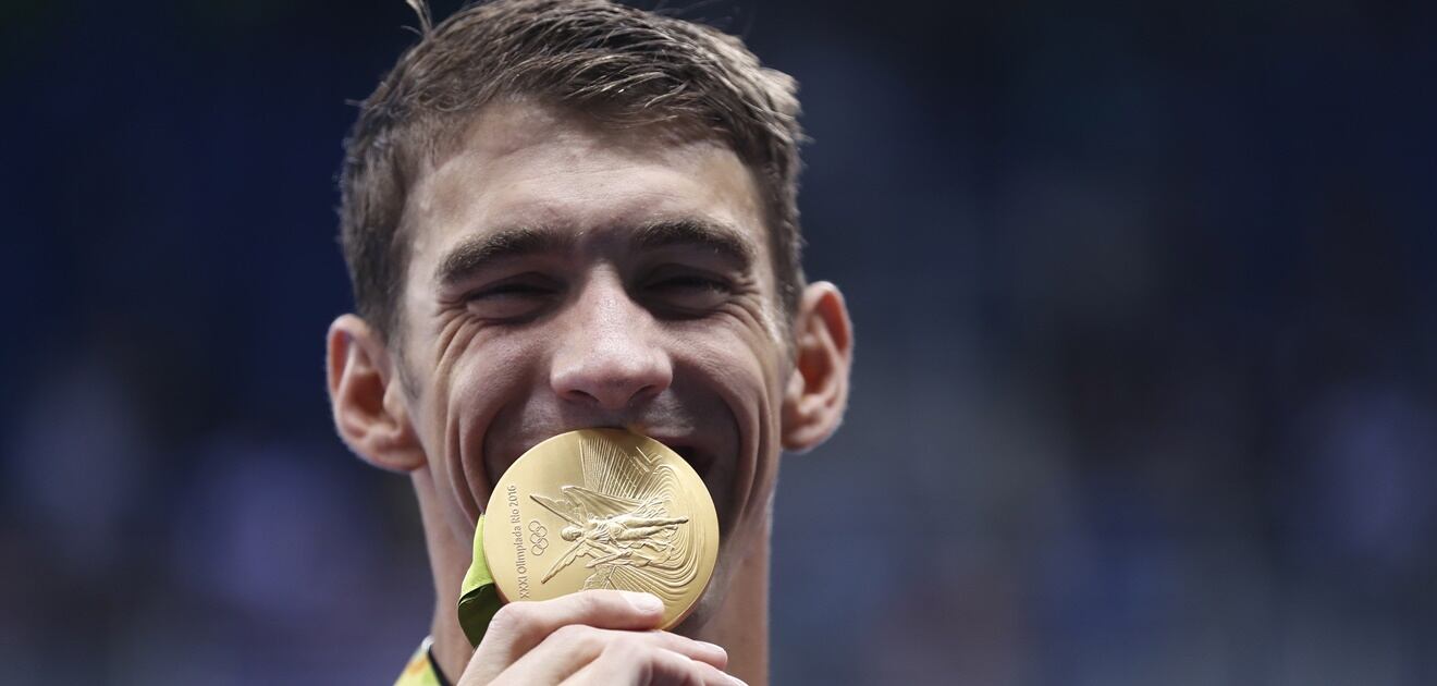 <p>Michael Phelps se despidió de las Olimpiadas en Río 2016, por supuesto, como todo un campeón. <strong>(Fotos: Agencias)</strong></p>
