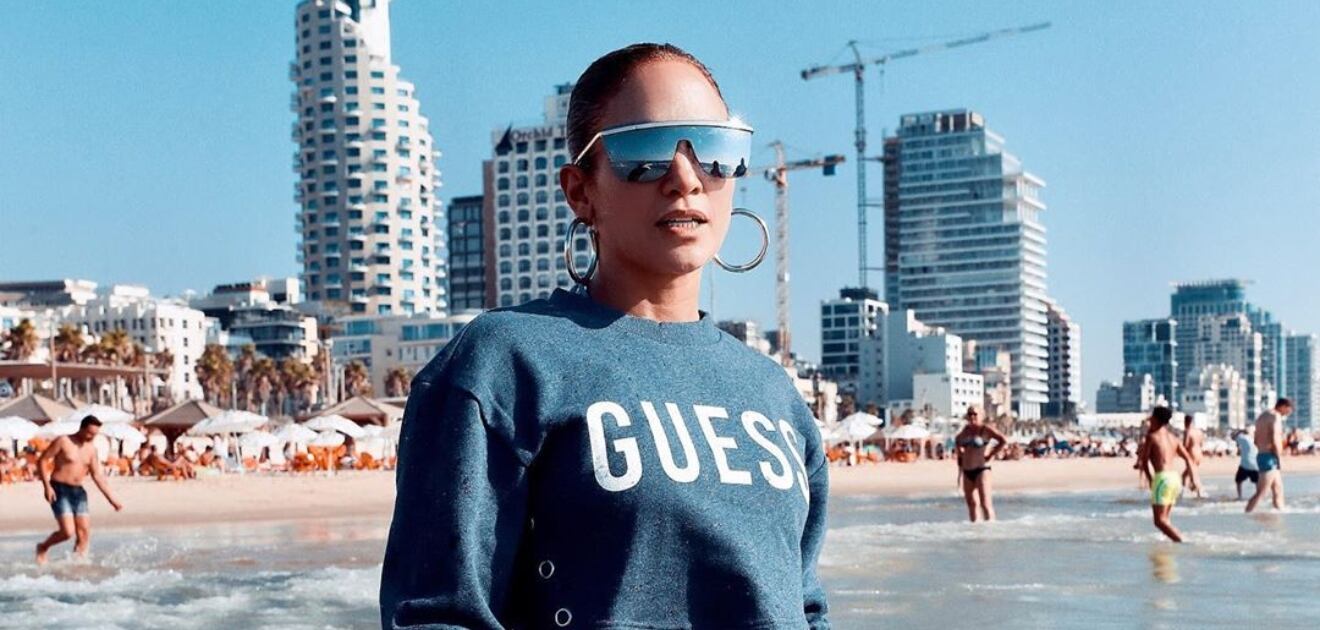 Las sensuales fotos que le toma Alex Rodriguez a Jennifer Lopez 