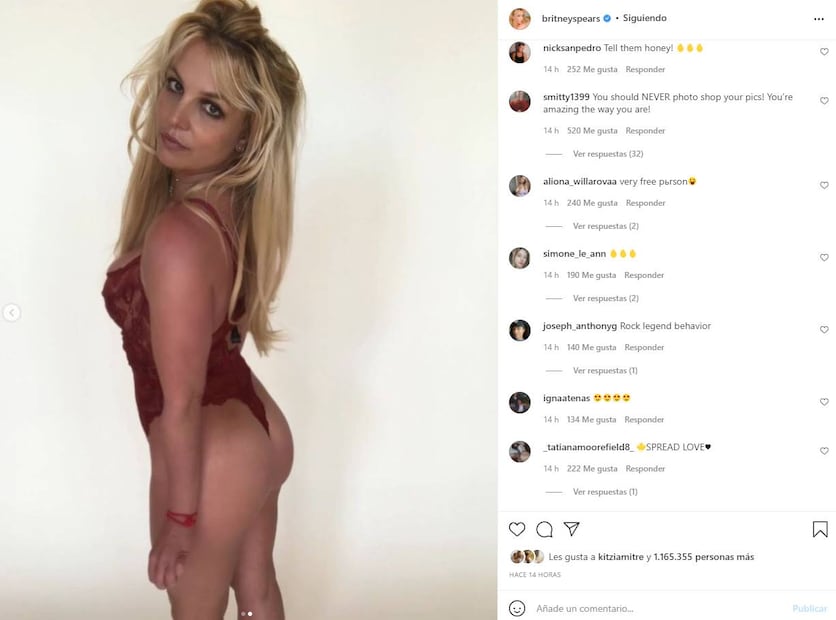 Britney Spears modela un thong bodysuit y calla a los críticos: "Kiss my..."