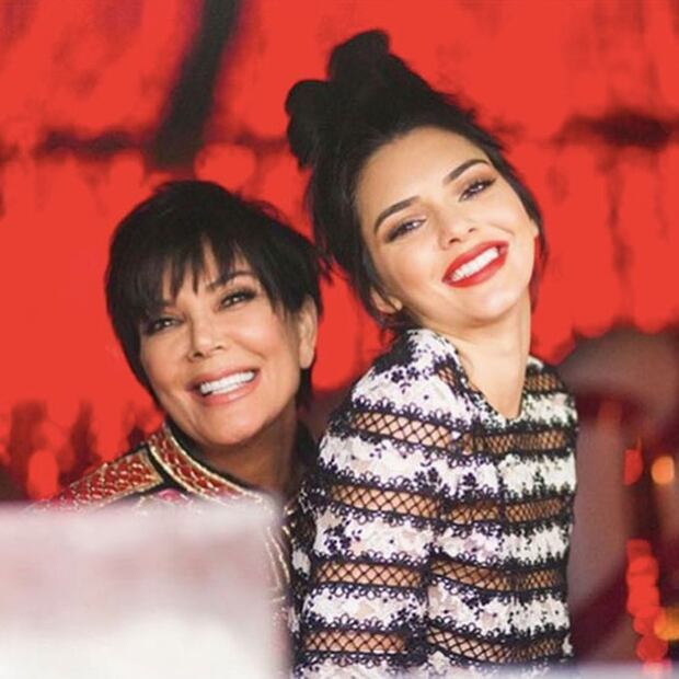 Kris Jenner revela que su próximo nieto podría venir de Kendall o Kourtney 