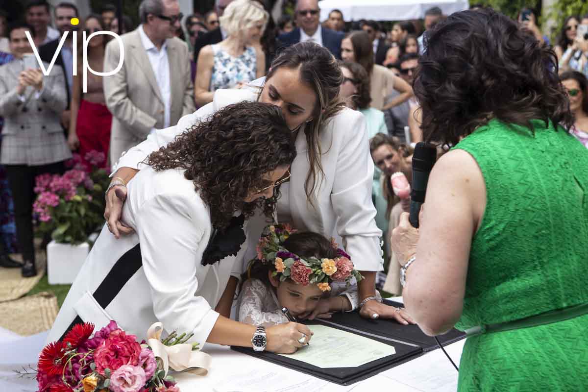 Saskia Niño de Rivera y Mariel Duayhe se casaron por el civil en casa de los papás de Saskia. (Fotos: Esteban Torreblanca)