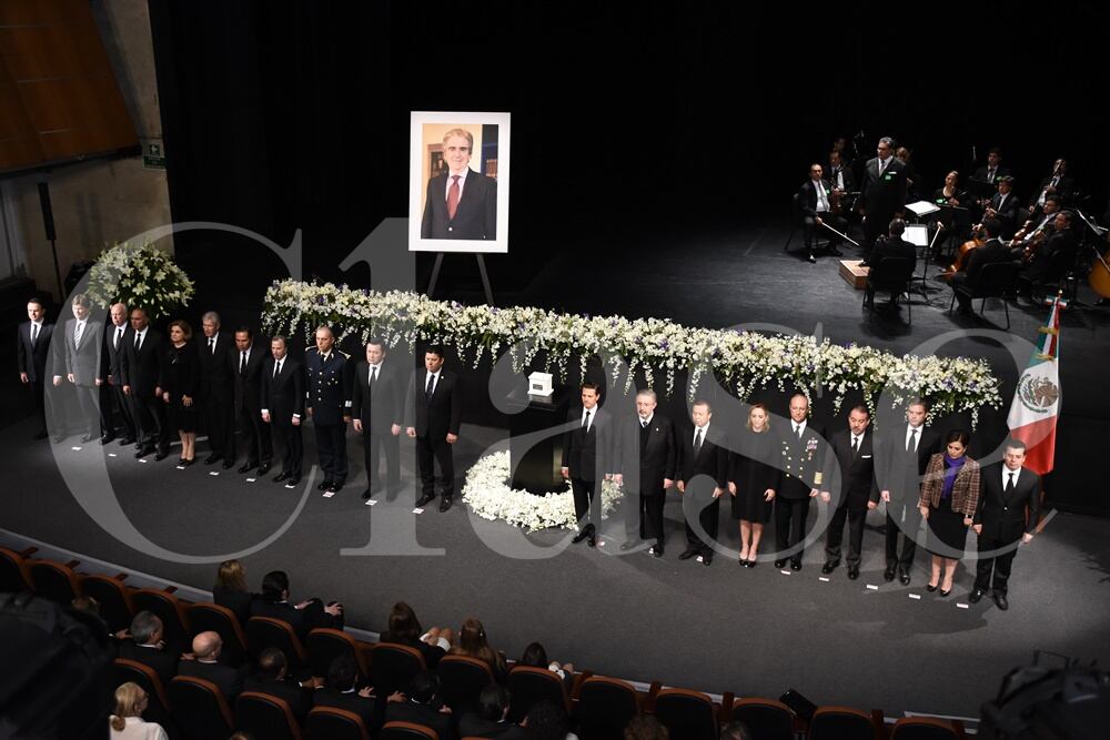 El último adiós a Rafael Tovar y de Teresa 