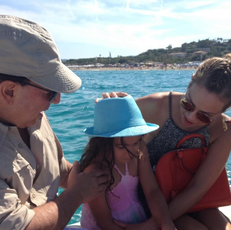 Thalía y Tommy Mottola con su hija Sabrina Sakaë / Foto: Instagram
