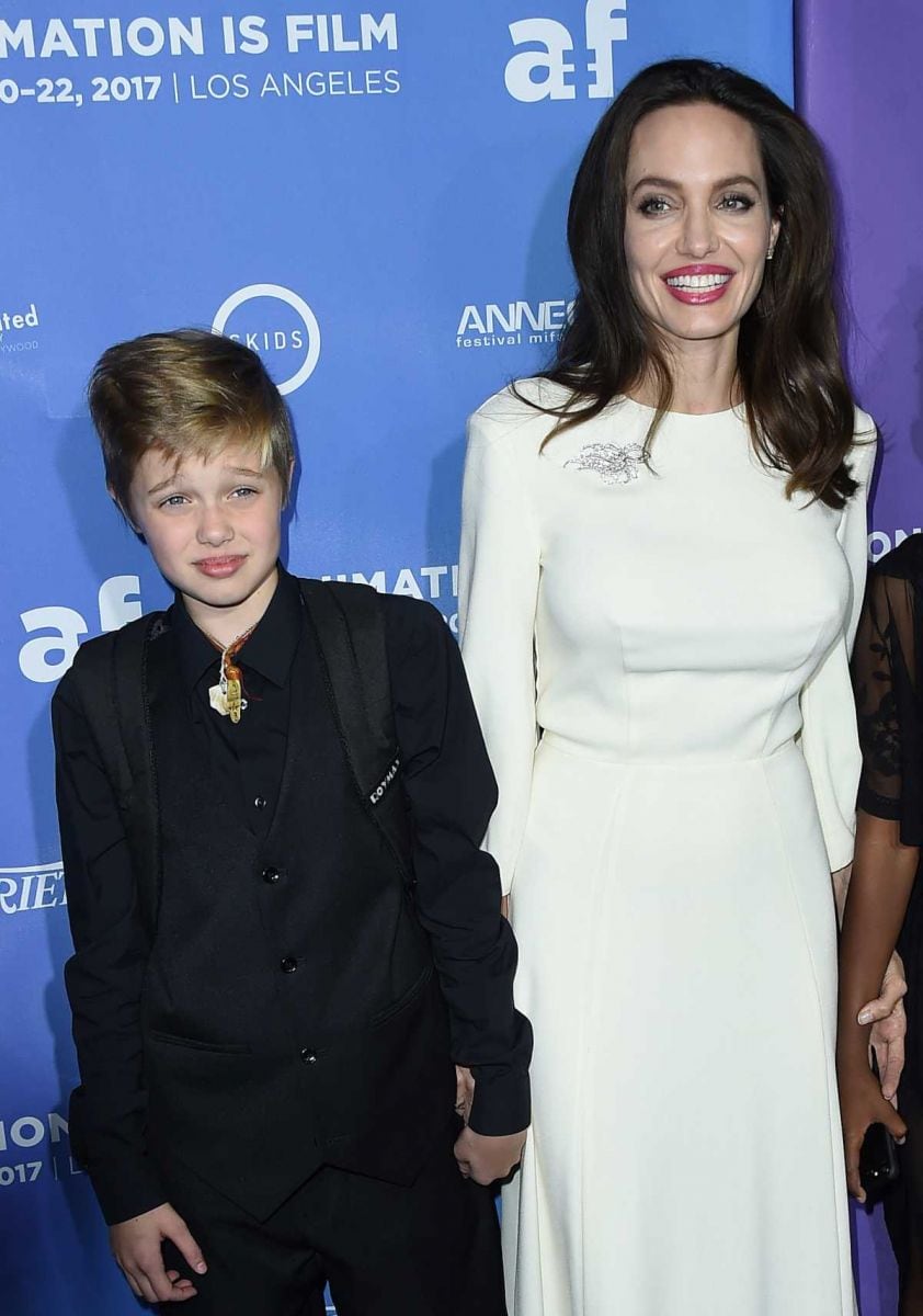 Angelina Jolie y su hija Shiloh en el estreno de la película "El pan de la guerra" en octubre de 2017 / AP 