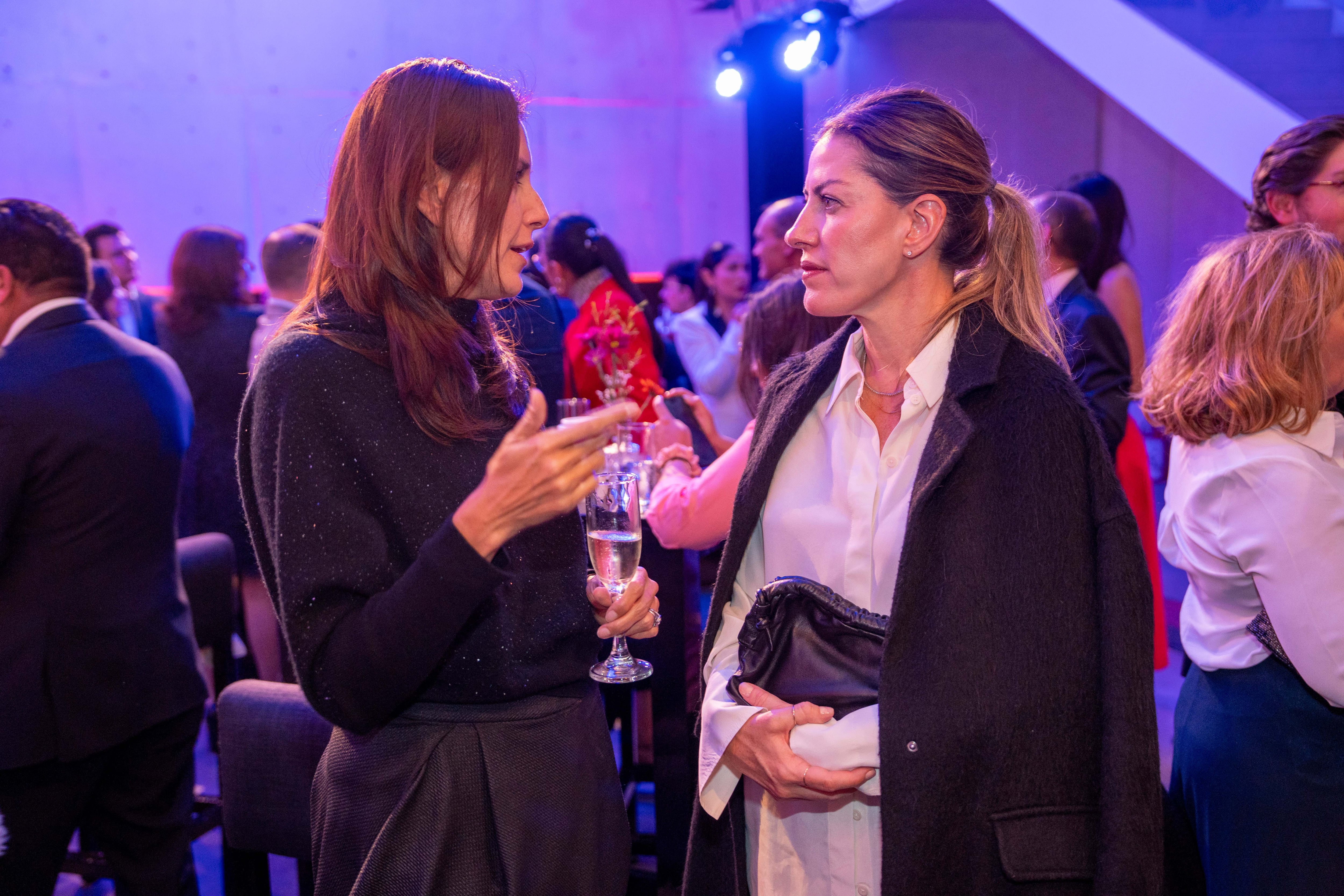 Fernanda Rivera y Beatriz Fernández. (Foto: Héctor Arjona)