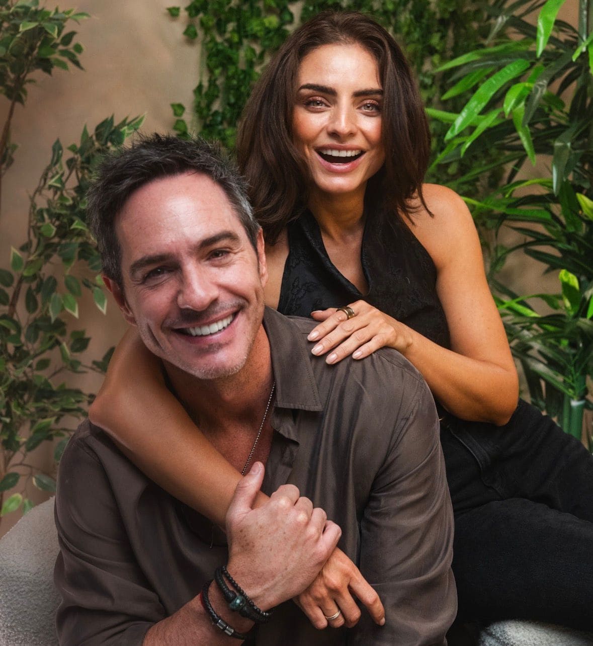 Mauricio Ochmann y Aislinn Derbez. (Foto: Rocco Portillo)