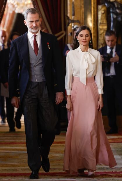 Los secretos del rey Felipe VI de España son revelados en un libro