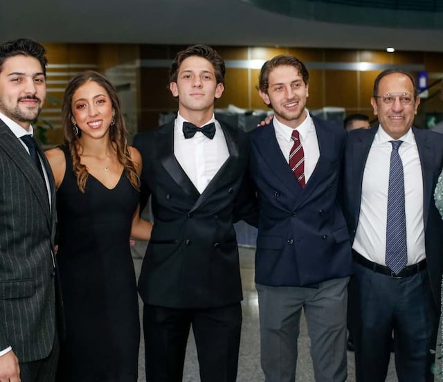 Marco Antonio Slim, Benjamín Salinas y más, presentes en la graduación del Colegio Irlandés