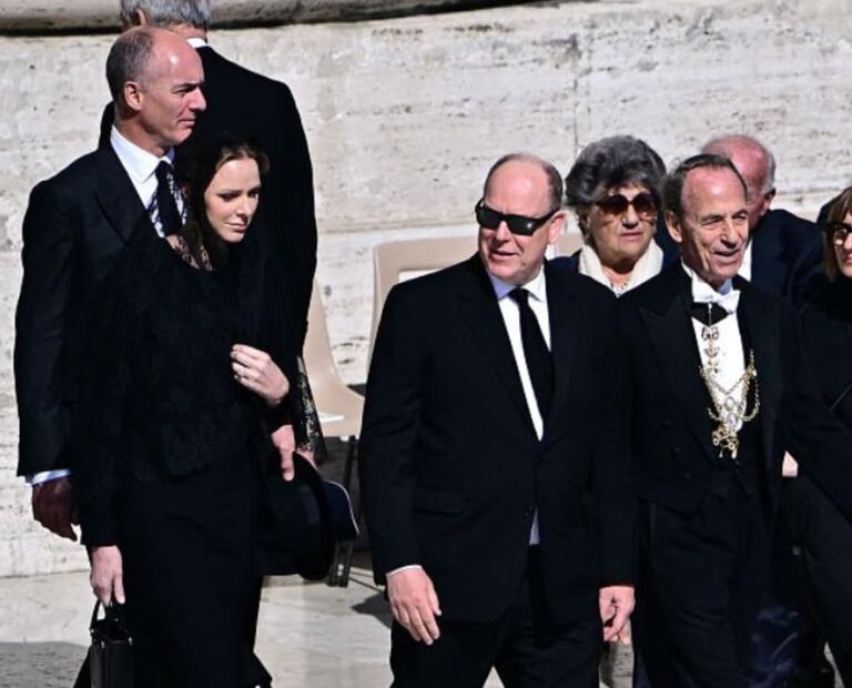 Charlene de Mónaco y el príncipe Alberto en el funeral del papa Francisco / Foto: Getty Images