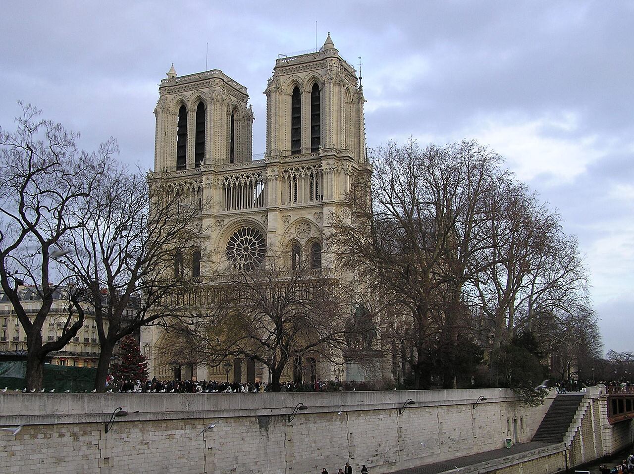 La catedral de Notre Dame y su estrecha conexión con la realeza europea