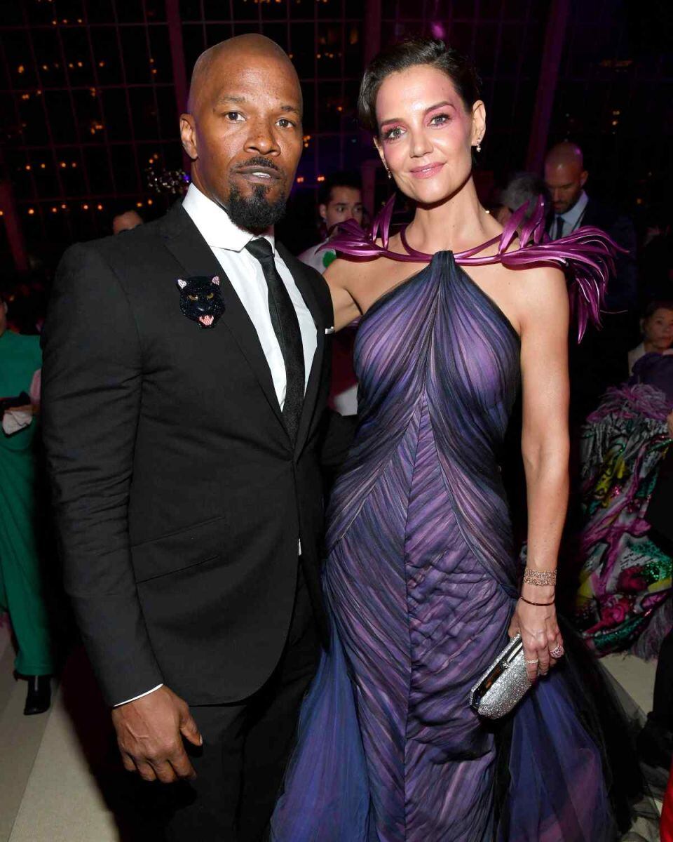 Jamie Foxx, ex de Katie Holmes, permanece delicado de salud y piden oraciones