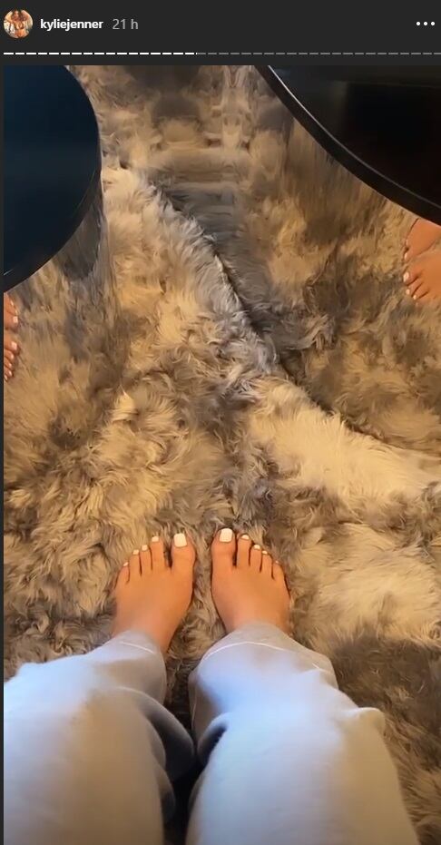 Kylie Jenner responde a las críticas sobre el aspecto de sus pies