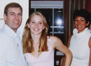 Príncipe Andrés: Exnovia asegura que foto con Virginia es falsa